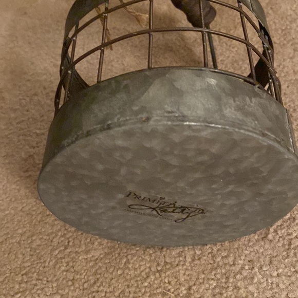 Primitives by Kathy Tin Bucket - Picture 3 of 3